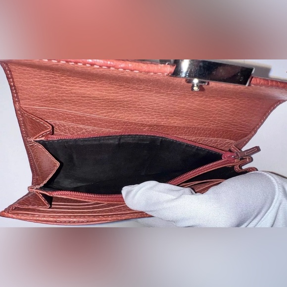 Gucci Orange (salmon?) Calfskin Continental Wallet, Authentic, Pre-loved - Picture 13 of 16